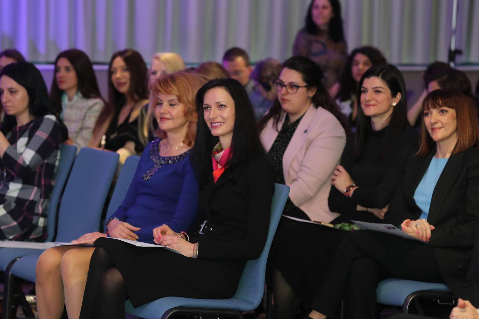  Вицепремиерът и министър на външните работи Мария Габриел бе основен преподавател на интернационалната конференция 